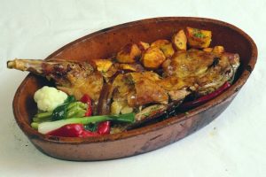 178_Hostal-Ruta-de-Sur-plato-de-cordero-segureno_1856