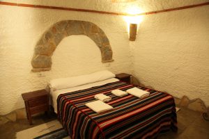 48_Habitacion-Cuevas-El-Moral_1366